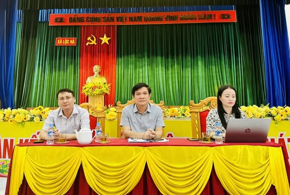 ĐẢNG UỶ XÃ LỘC HÀ TỔ CHỨC GẶP MẶT CÁN BỘ, CÔNG CHỨC, CÁN BỘ HỢP ĐỒNG VÀ NGƯỜI HOẠT ĐỘNG KHÔNG CHUYÊN TRÁCH SAU KHI THỰC HIỆN CHÍNH QUYỀN ĐỊA PHƯƠNG 2 CẤP.
