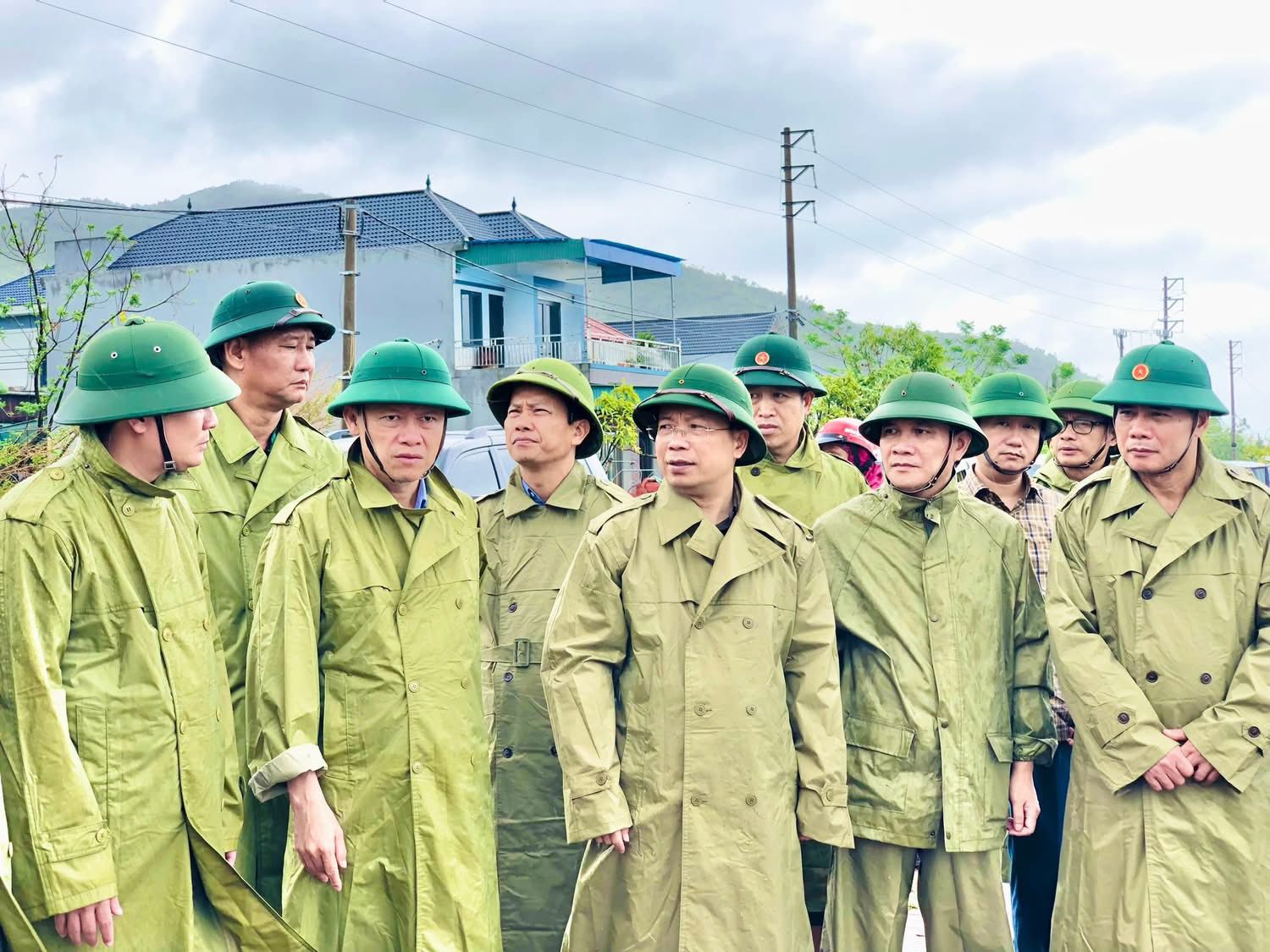 Bí thư tỉnh ủy Nguyễn Duy Lân kiểm tra công tác phòng, chống bão số 10 tại xã Lộc Hà