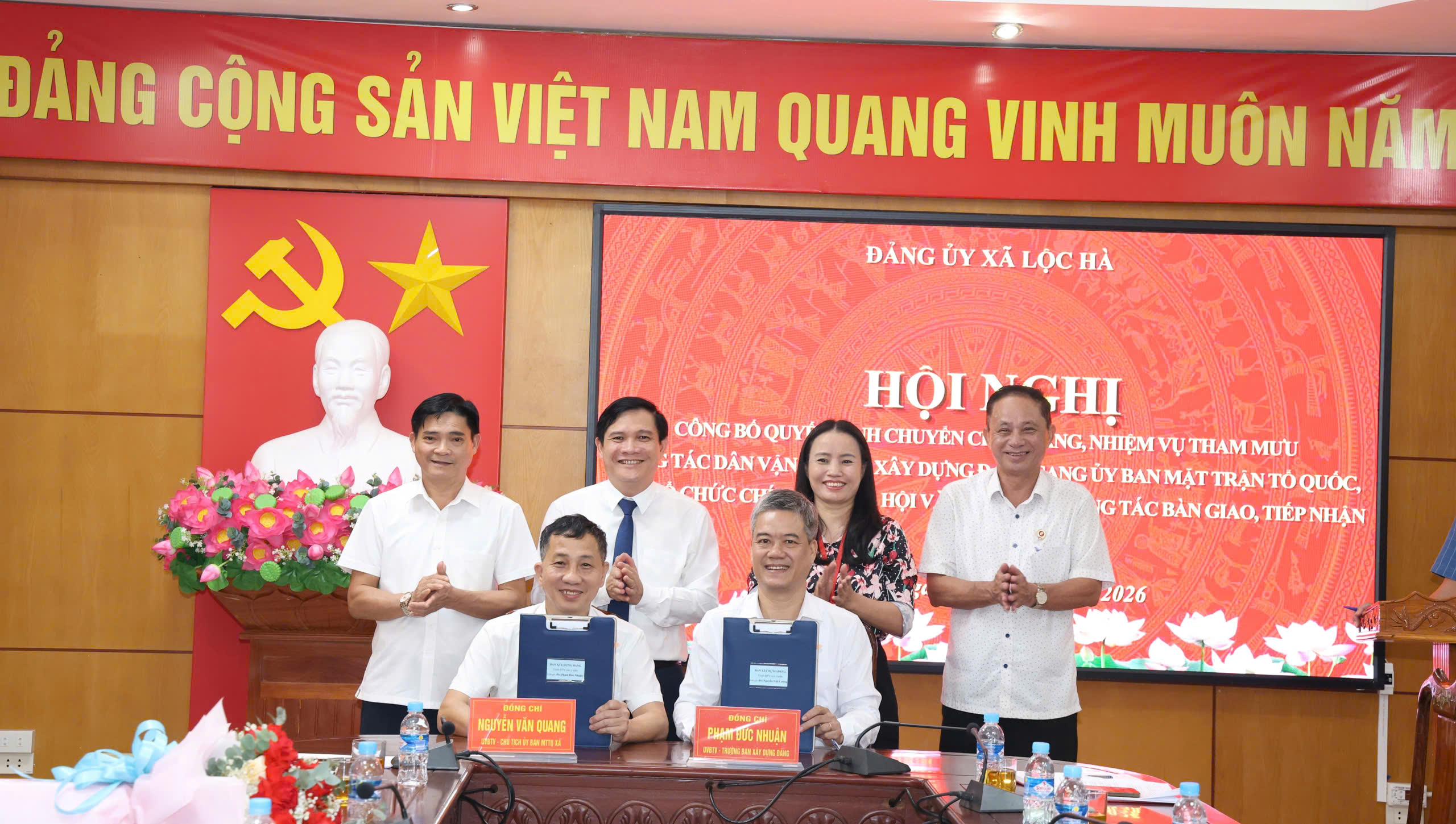 Lộc Hà bàn giao chức năng, nhiệm vụ tham mưu công tác dân vận từ Ban Xây dựng Đảng sang Ủy ban MTTQ Việt Nam xã