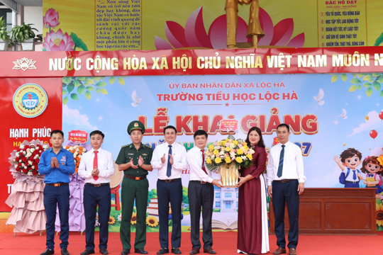 Lộc Hà rộn ràng ngày khai giảng năm học mới 2026 - 2027