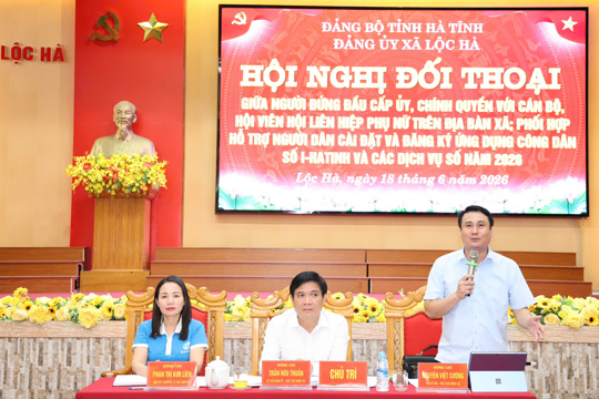 Đảng ủy xã Lộc Hà tổ chức Hội nghị đối thoại trực tiếp giữa người đứng đầu cấp ủy, chính quyền với cán bộ, hội viên phụ nữ; triển khai hỗ trợ người dân cài đặt ứng dụng công dân số i-HaTinh và các dịch vụ số năm 2026