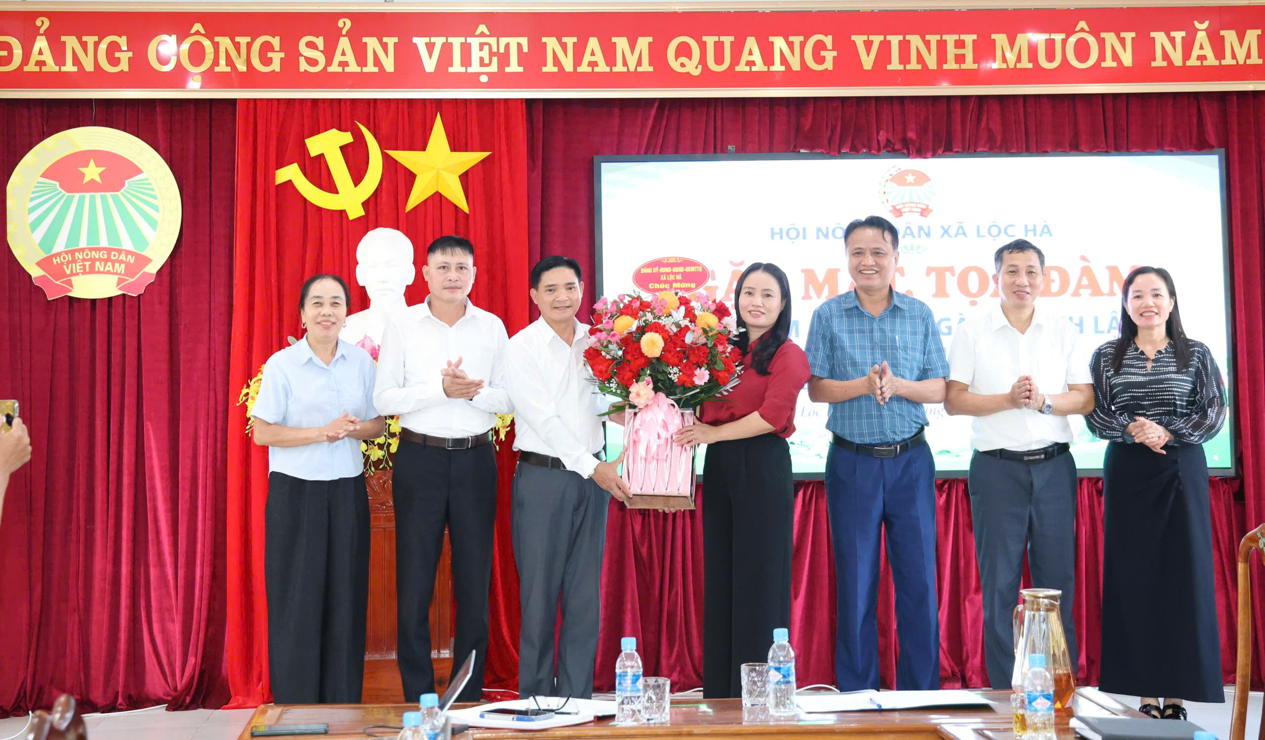 Lộc Hà gặp mặt, tọa đàm kỷ niệm 96 năm Ngày thành lập Hội Nông dân Việt Nam
