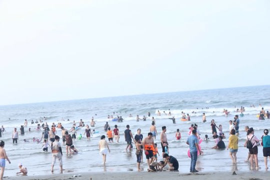 Biển Lộc Hà - Điểm hẹn bình yên trong kỳ nghỉ lễ